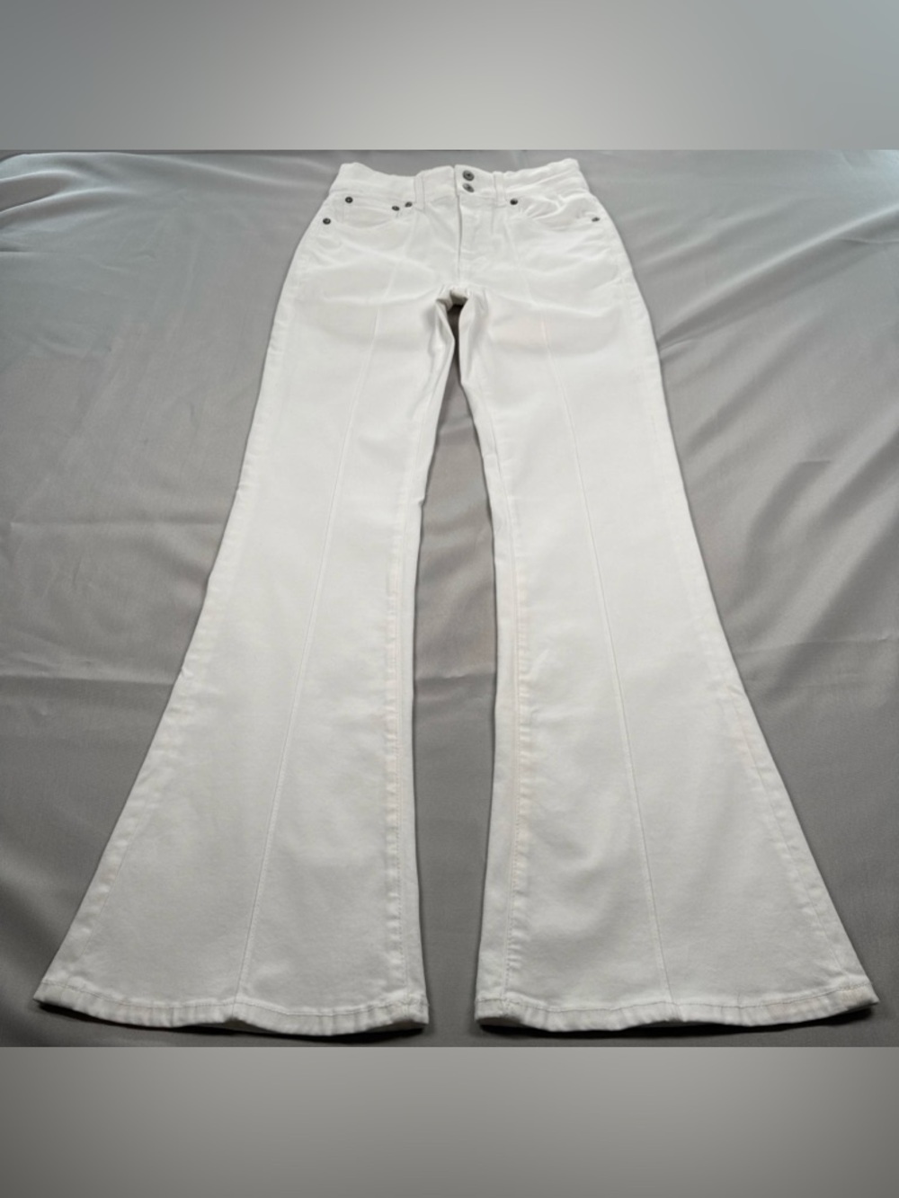 American Eagle Super High Rise Flare Jeans Women's Size 2 Stretch Denim White - Picture 4 of 7